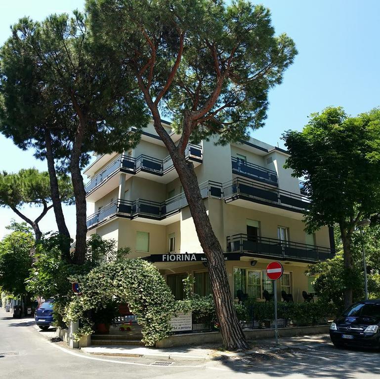 Fiorina Bed&Breakfast - Colazione Fino A Mezzogiorno - Beach Village Gratuito - Aquafan25 Oltremare20 Riccione Dış mekan fotoğraf